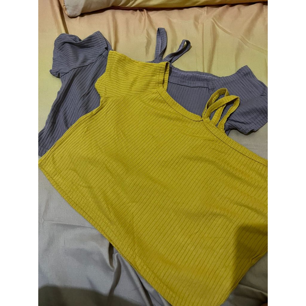 [PRELOVED] Kaos Sabrina Lengan Pendek