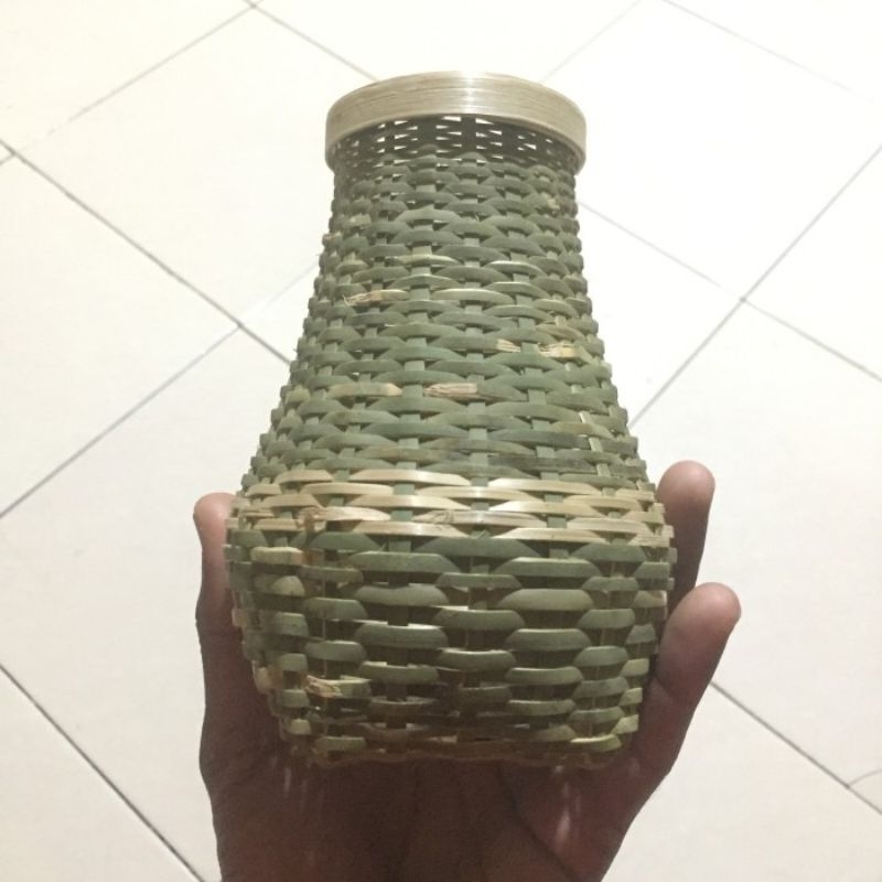 kepis bambu tempat ikan weder uceng microfishing