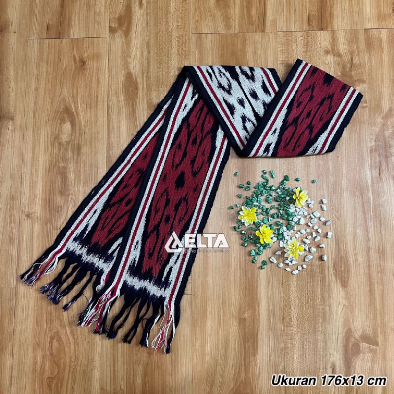 syal leher tenun ikat Nusantara