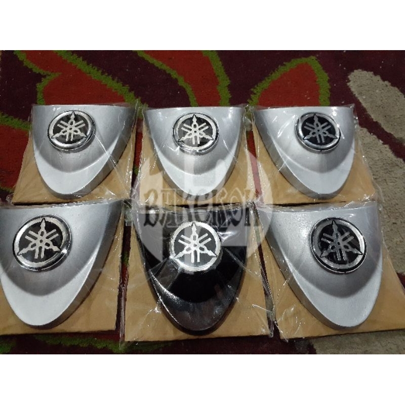 emblem fiz vega lama emblem panel depan