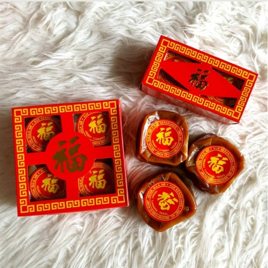 

Kue Keranjang Henny Tjandra isi 4 dan isi 2 / Kue Keranjang Imlek Cina / Kue Dodol Cina / nian gao / thiam pan