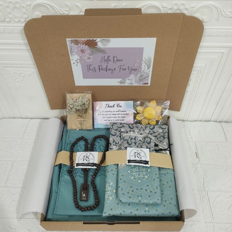 

HAMPERS MUKENA KADO ULANG TAHUN, BIRTHDAY, KADO NIKAHAN, KADO ANNIVERSARY, WISUDA, KADO LEBARAN| HARI IBU | MOTHER DAY|