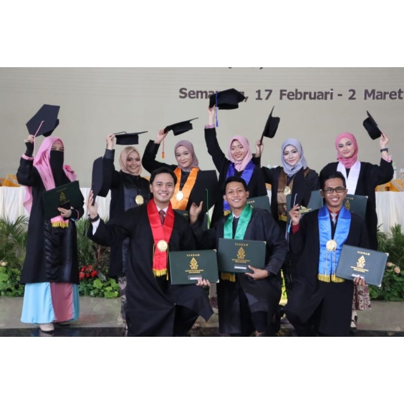 Toga Wisuda || Baju Wisuda || Koncer Wisuda || Toga Sarjana