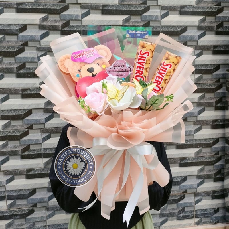 (READY STOCK) Bouquet Coklat Silverqueen Bear Ada Lampu Bisa nyala 3 model kelap-kelip Edisi Valenti