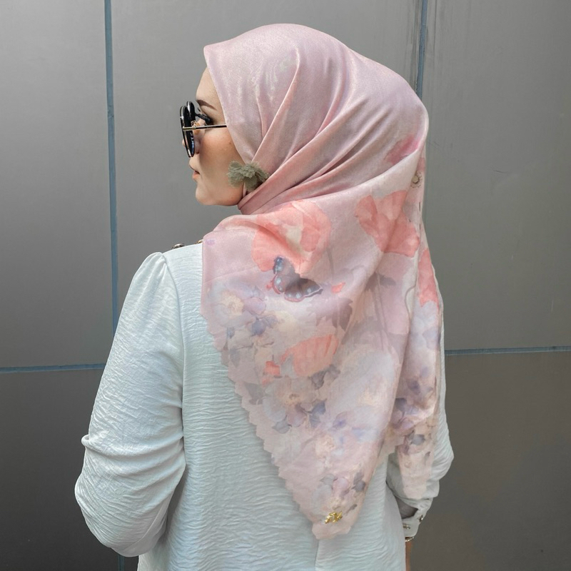 La Vierra - Mariposa Series Hijab Segiempat Printing