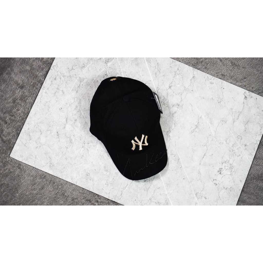 MLB NY Yankees Black Big Logo Gold