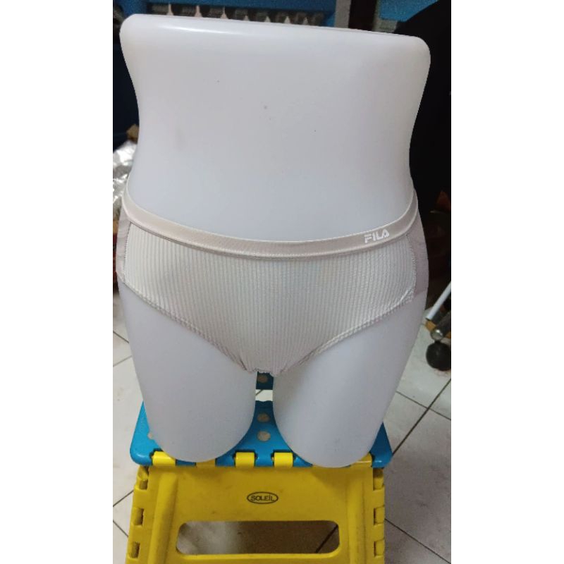 FILA CD Hipster Wanita Broken White Size S