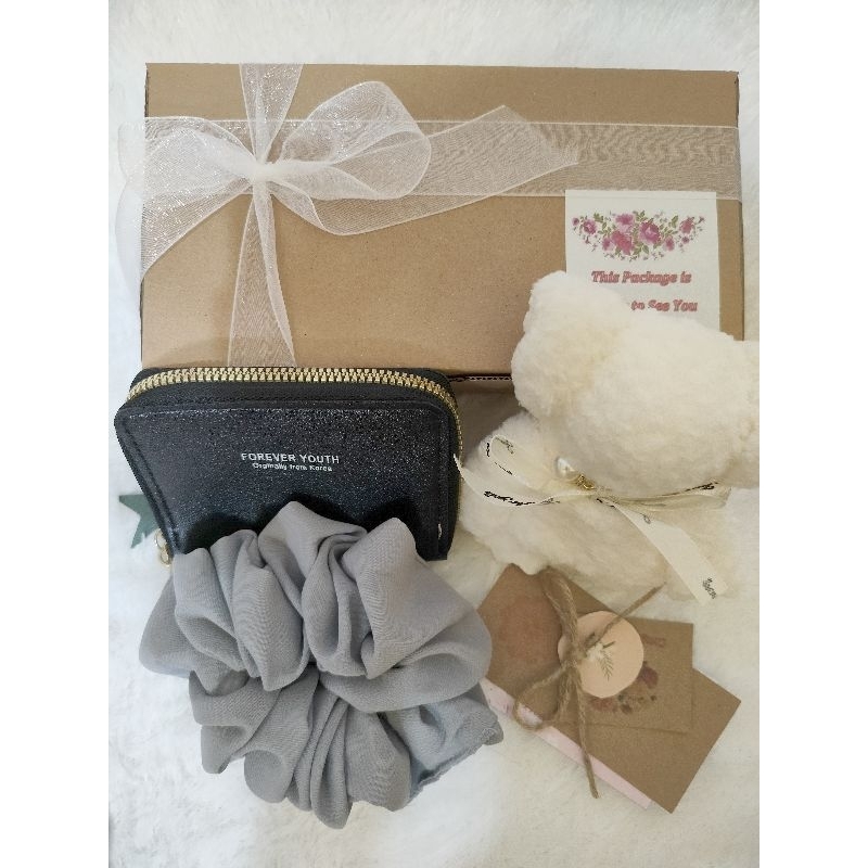 

Alyssum" Hampers / Bingkisan / Kado