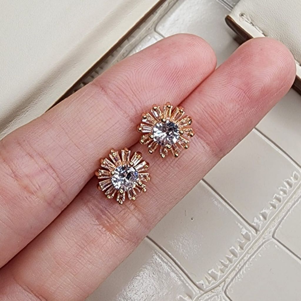 Anting Lily Anting Dewasa Emas Muda 0.5 Gram