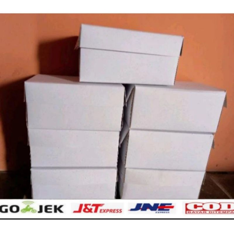 

Dus Snack Aqua Tipis isi 100 ukuran 14x10x7cm