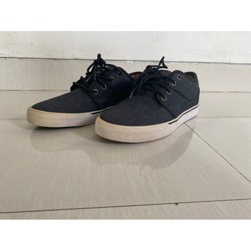 original new sepatu skateboard globe