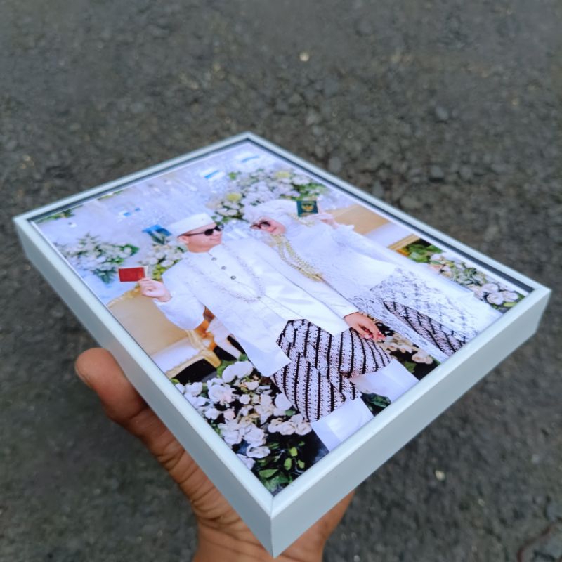 paket cetak foto 5R 12.5 x 17.5 cm + Bingkai frame pigura figura blok + Laminasi glossy