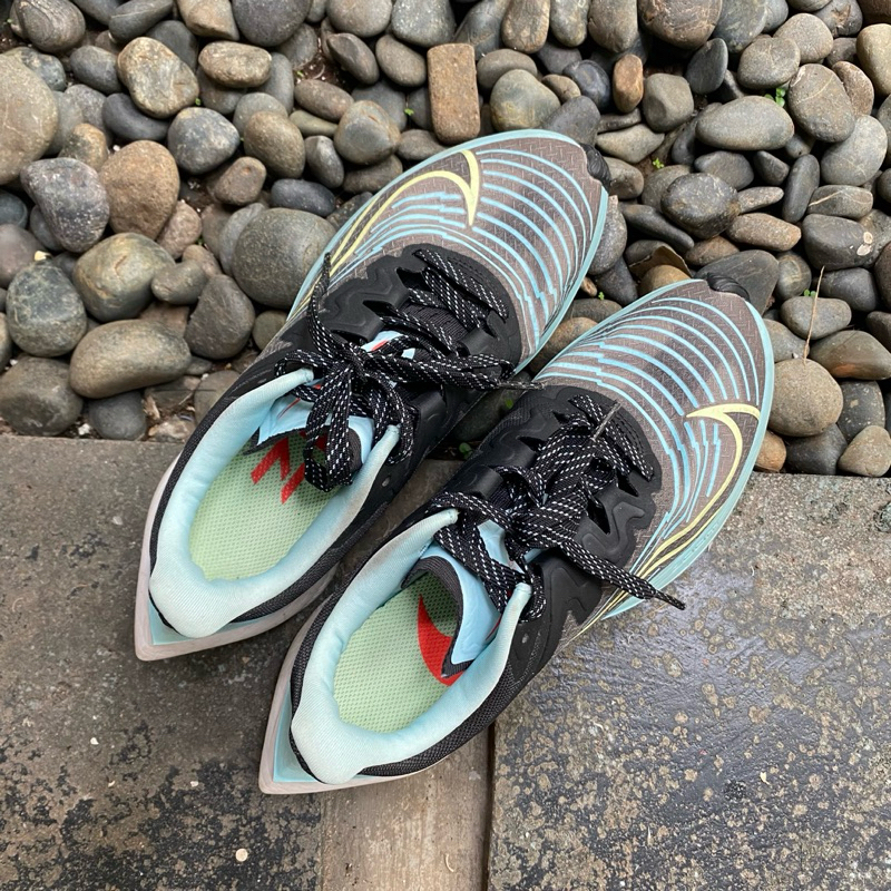 Nike Zoom Gravity 2 Running Shoes size 37.5