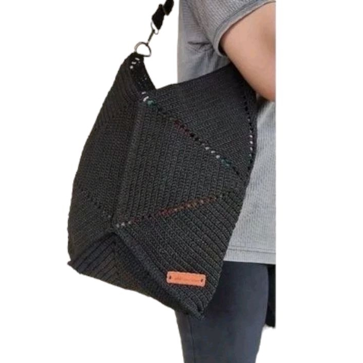 Tas wanita rajut hitam shoulder bag selempang handmade