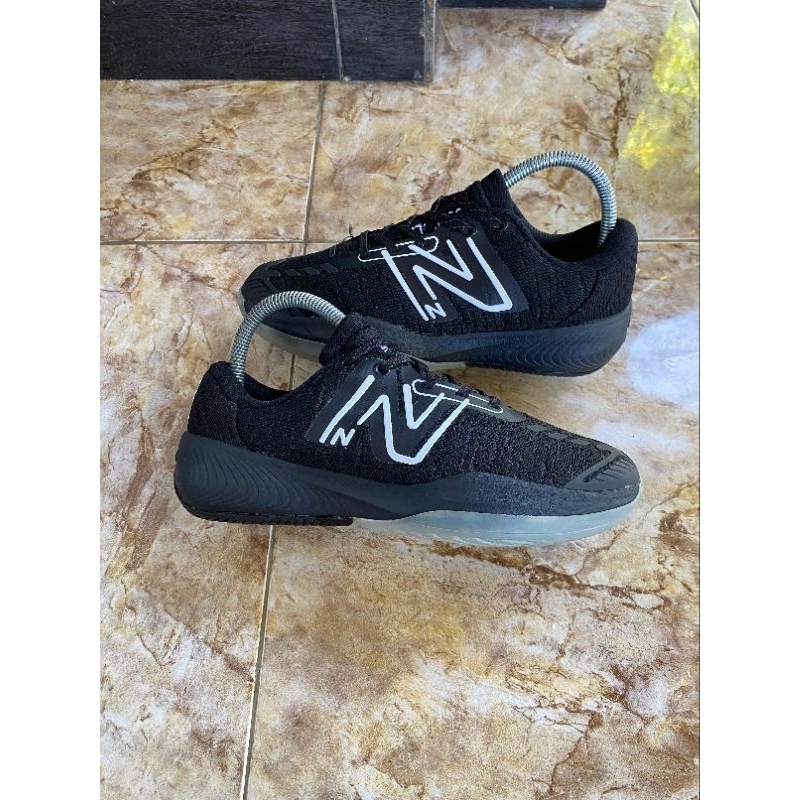 Sepatu New Balance 996 V5 (Size 37)