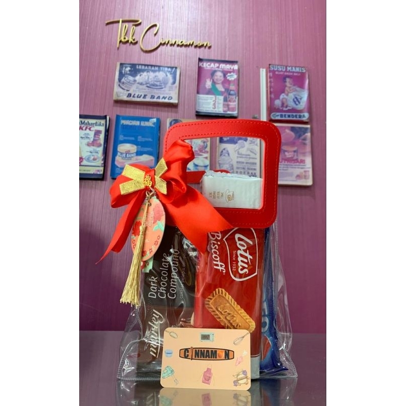 

PITA IMLEK / PITA SATIN / PITA HAMPERS