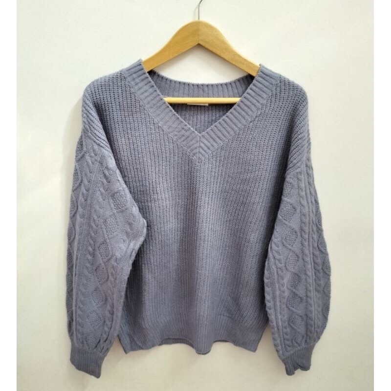 SWEATER V NECK RAJUT G*U by UNIQLO