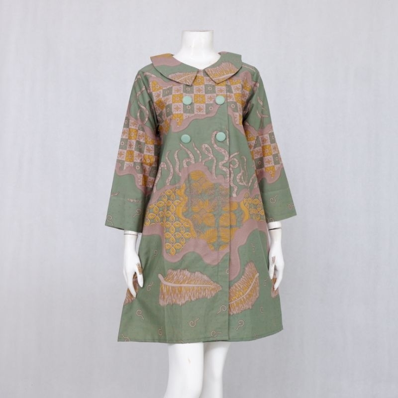 Tunik Wanita Batik Nayaka Daun Berkerah Bulat Kancing Depan
