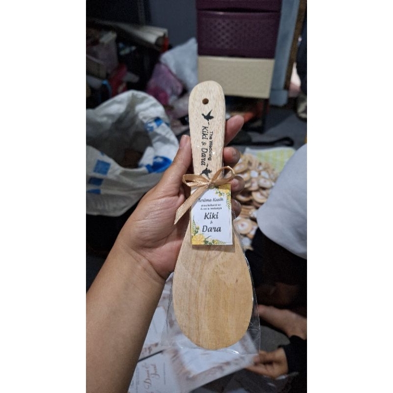 souvenir centong nasi kayu