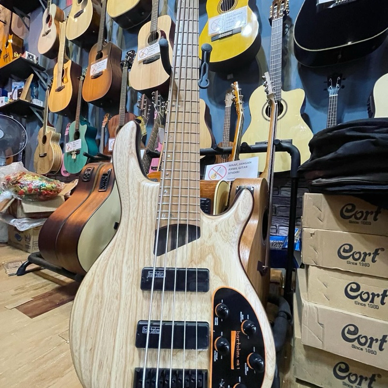 Bass CORT B5 Element artisan 5senar