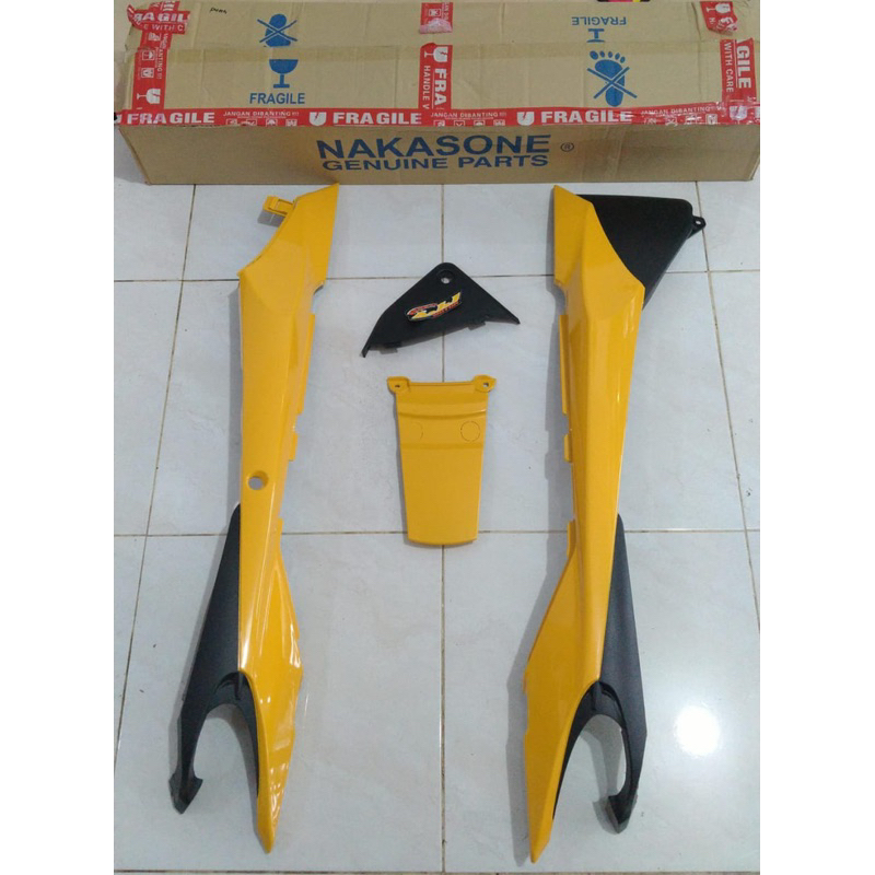 body RXZ catalyzer kuning .kap body blakang rxz catalyzer body rxz import malaysia
