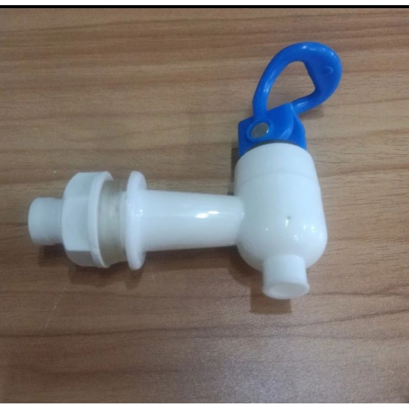 Keran air dispenser plastik