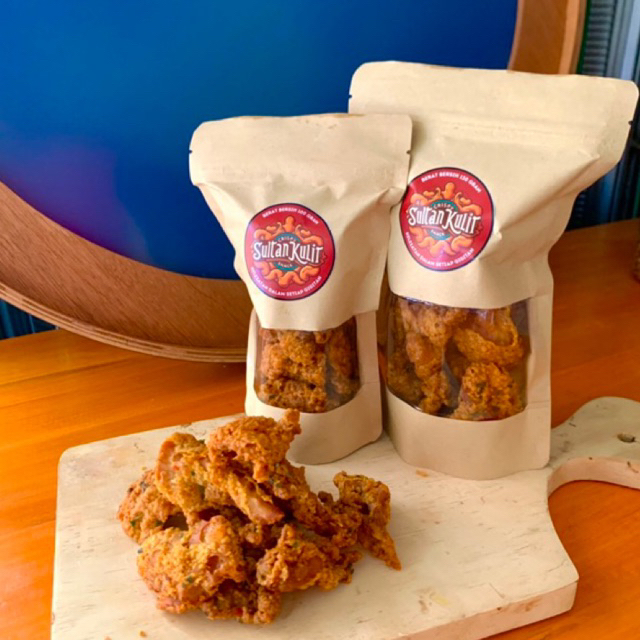 

Keripik Kulit Ayam Crispy Pedas Daun Jeruk 130 gram - Sultan Kulit
