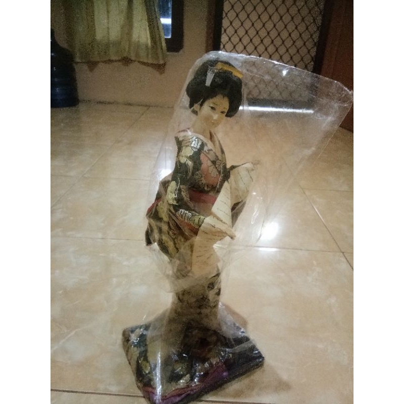 boneka kayu asli dari jepang