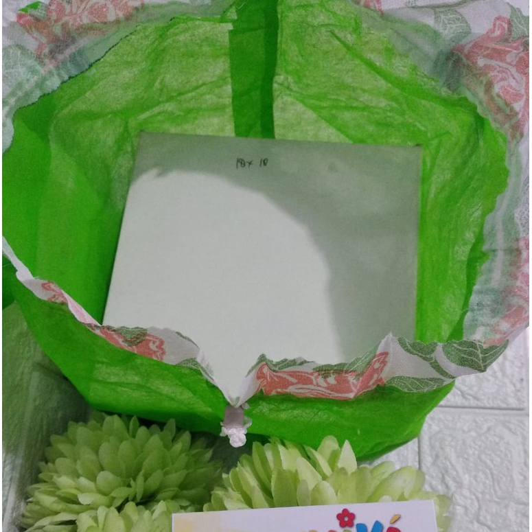 

TAS Spunbond SERUT POLOS 18x18 45gsm untuk dos 18 souvenir goodie bag wedding pernikahan harga murah grosir