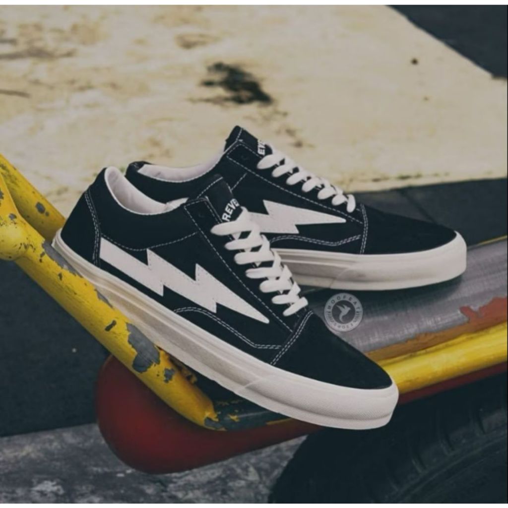 Sepatu sneakers pria sepatu kasual pria sepatu pria bahan kanvas sepatu pria kekinian viral sepatu s