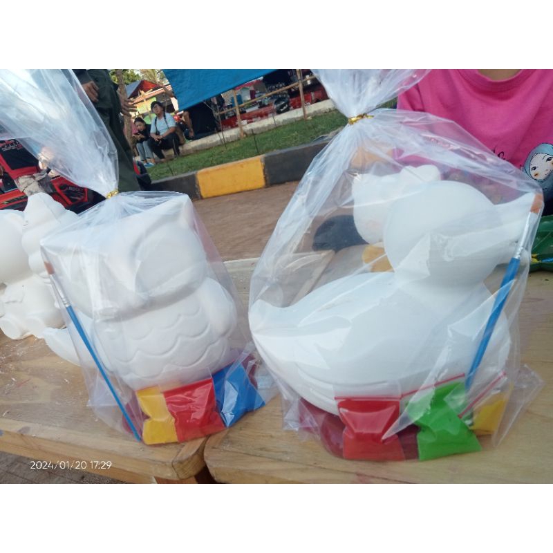 celengan gypsum untuk dilukis diwarnai mainan edukasi anak anak viral .. celengan gypsum viral.. cel