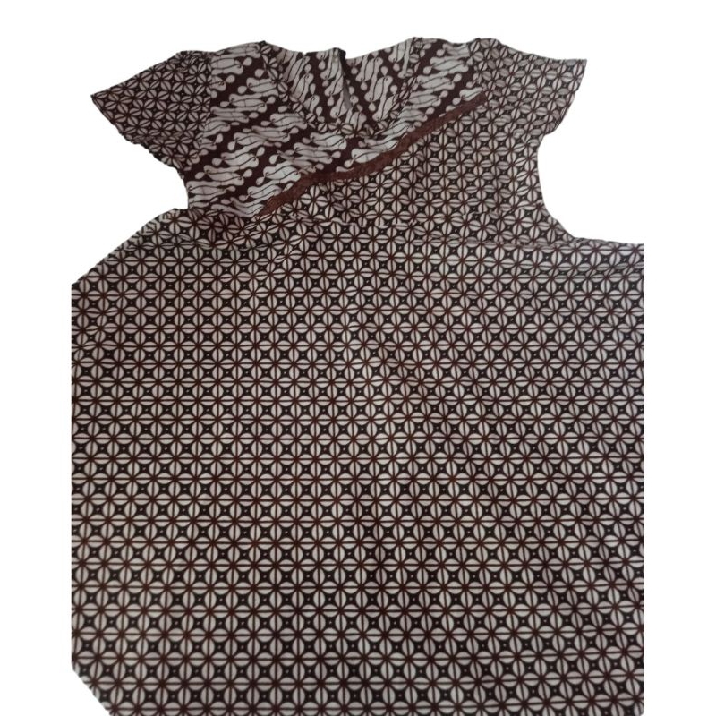 Sale cuci gudang pakaian bayi dan anak