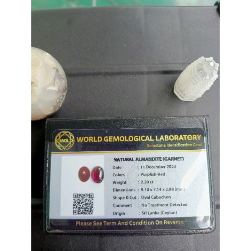 Natural Almandite Garnet Bermemo