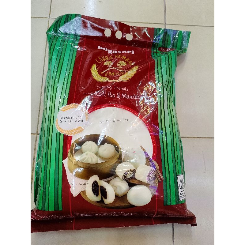 

Tepung Roti Bogasari Cakra kembar Emas 5 kg