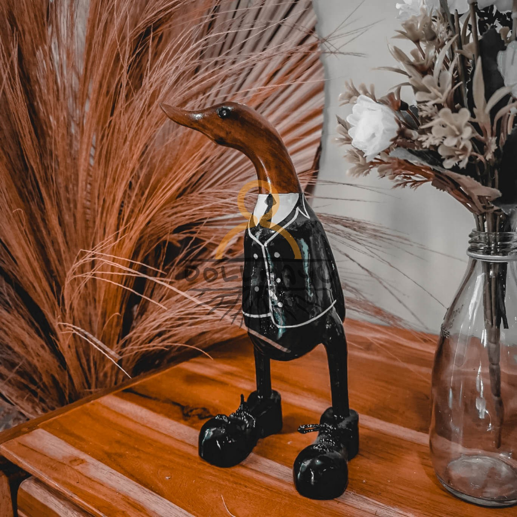 Dekorasi Aesthetic Hiasan Bebek Kayu Tuksedo Jas