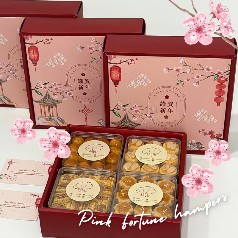 

HAMPERS IMLEK / CNY HAMPERS isi 4 toples Kue Kering Hadiah CNY Gift Imlek Chinese New Year Hampers Chinese New Year Parcel Imlek Lunar Gift Hampers Sincia Nastar Wisman Imlek Kue Kering Imlek Kue Sincia Hampers Sincia Hampers CNY Lunar Gift Kado Imlek