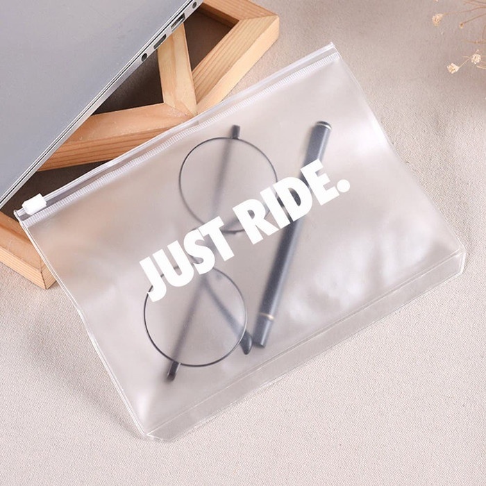 Tas Pouch Mika Transparan Matte Multifungsi Masker - Kacamata - Kosmetik - Stationery