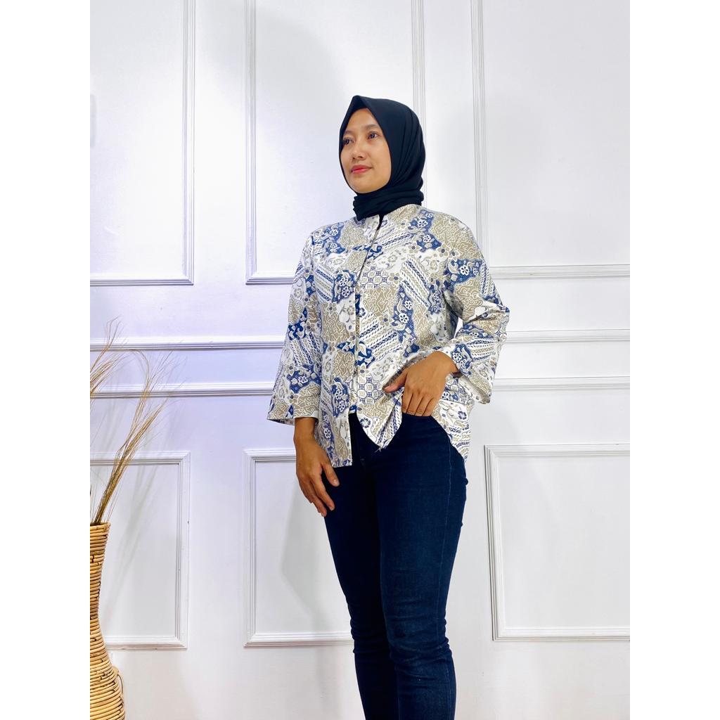 COUPLE BATIK PEKALONGAN DASAR PUTIH SEKARJAGAT