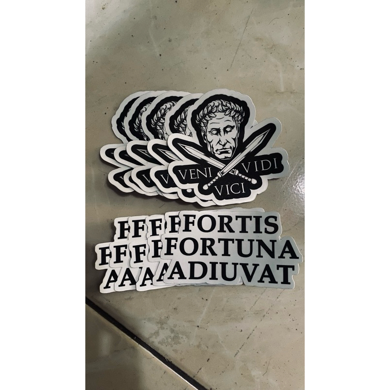 

STIKER FORTIS FORTUNA ADIUVAT/VENI VIDI VICI