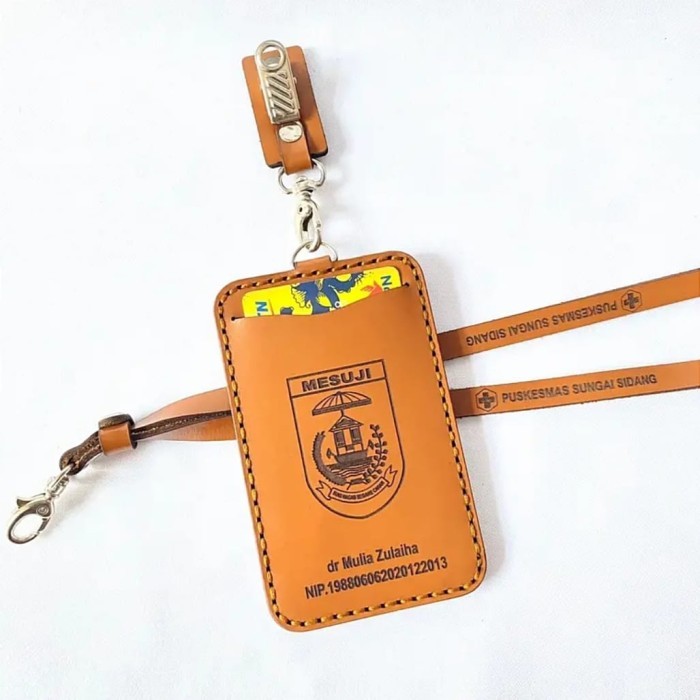 

ID Card Holder Kulit Asli - Name Tag Kulit Premium Custom Nama