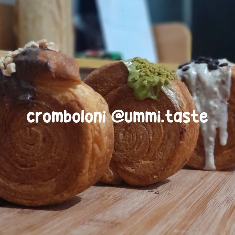 

Cromboloni Siap Kirim Luar Kota