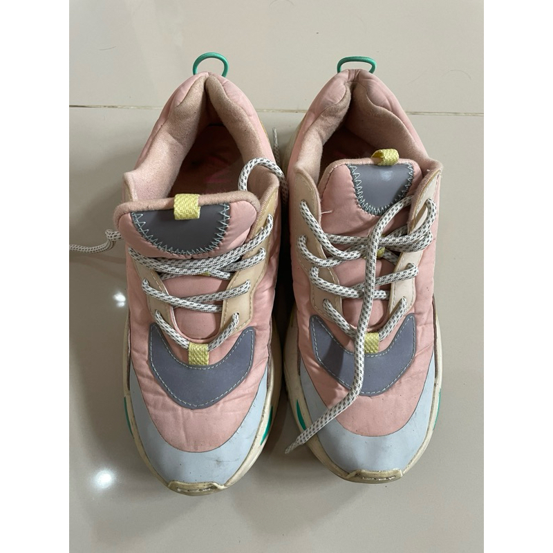 sepatu zara pink