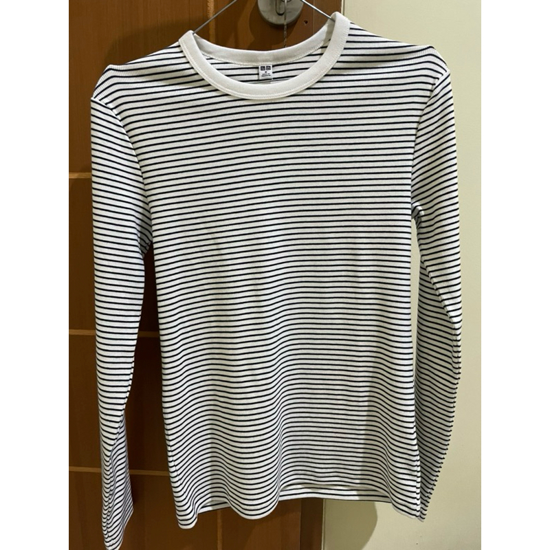 UNIQLO Tshirt Rib Size M