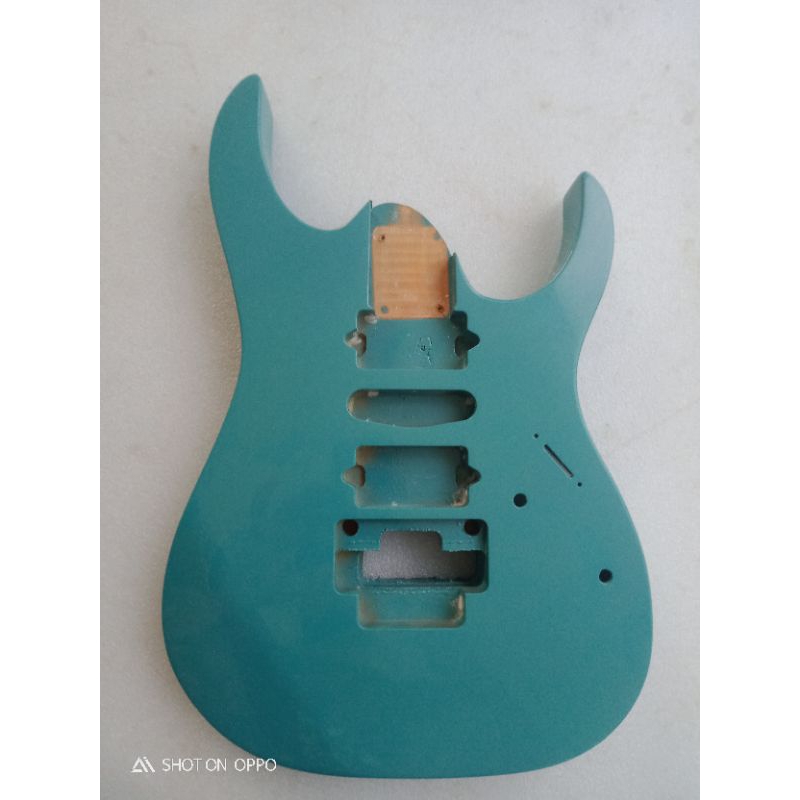 body gitar ibanez rg hsh tremolo zps
