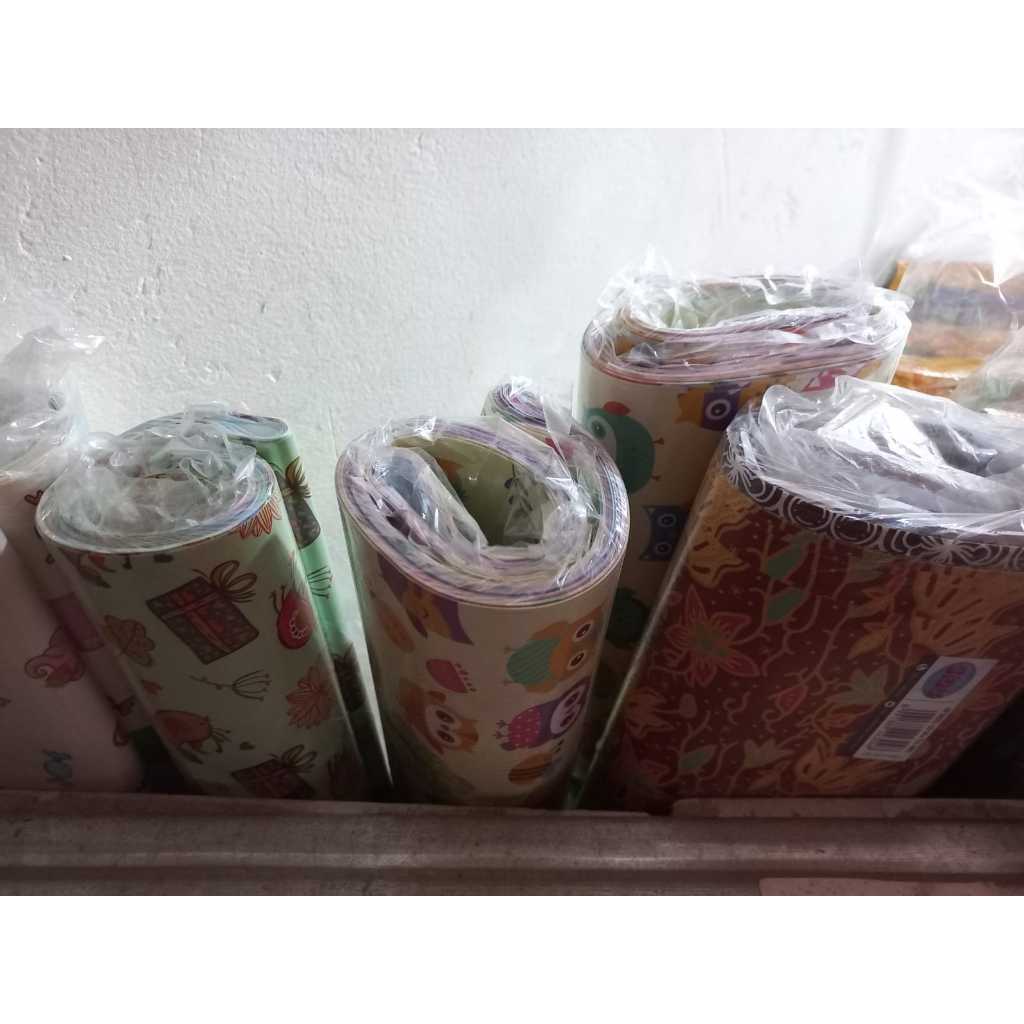 

Kertas kado Sidu (100 lbr) random
