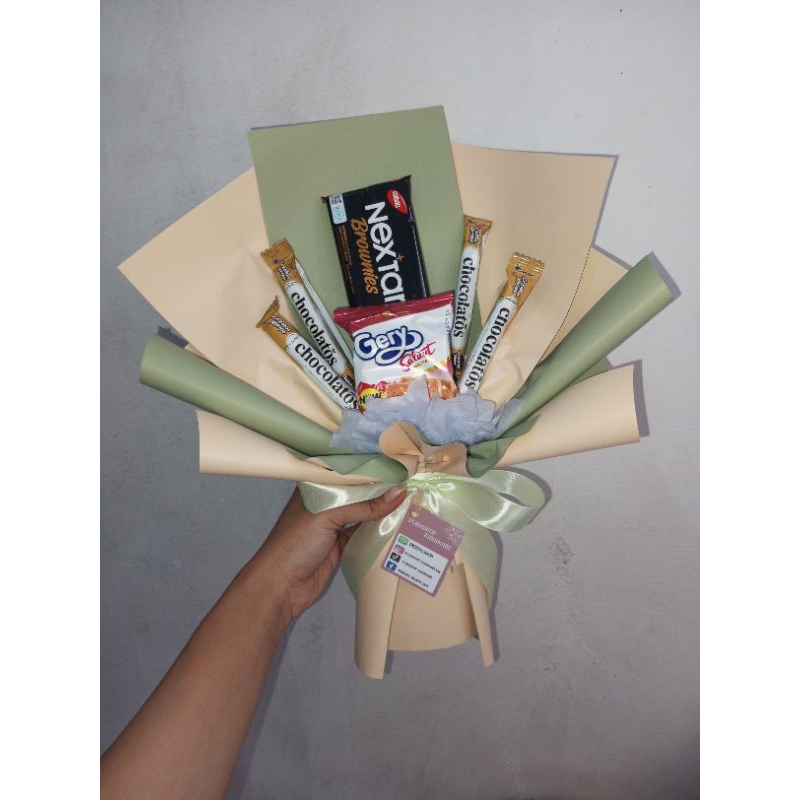 

Bouquet snack hemat isi 6snack.buket ultah.kado ultah.buket wisuda.buket macam macam kado