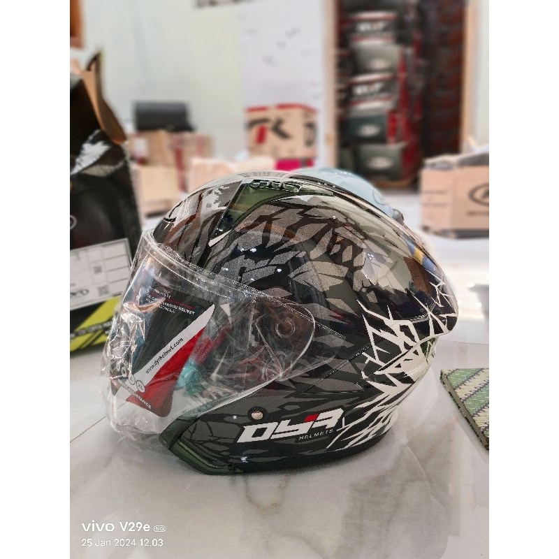 HELM DYR SUBARU HUNTER SILVER PULL WARNA
