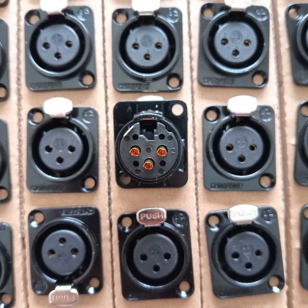SOKET CANON FEMALE XLR / CANON XLR FEMALE