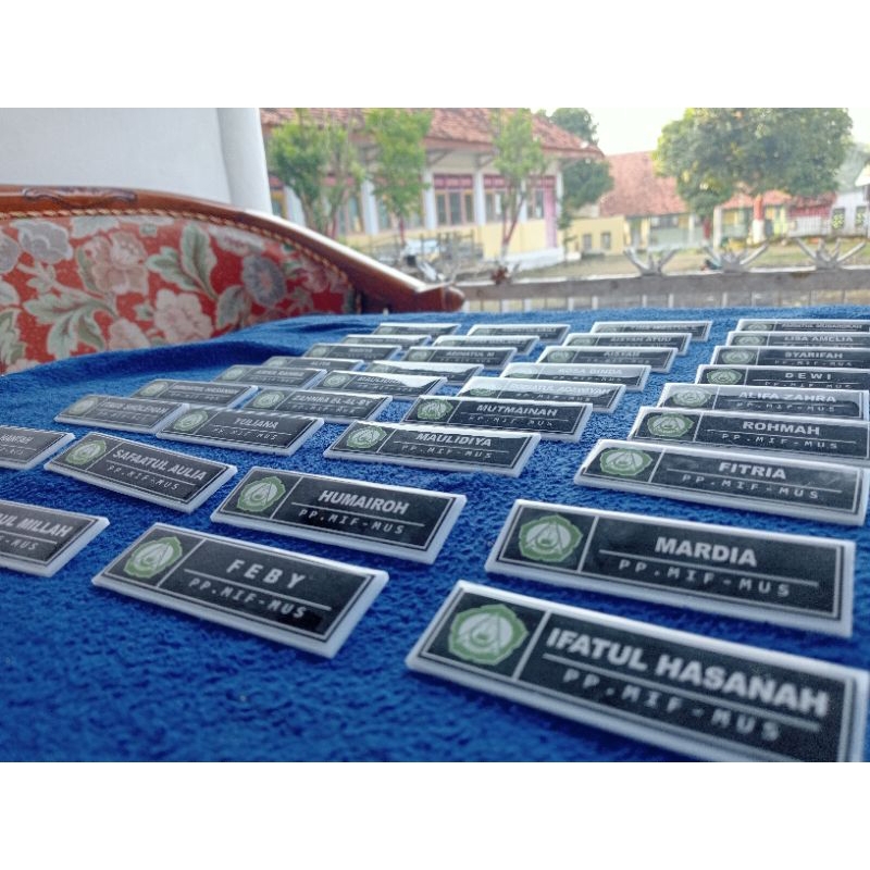 

Papan Nama
