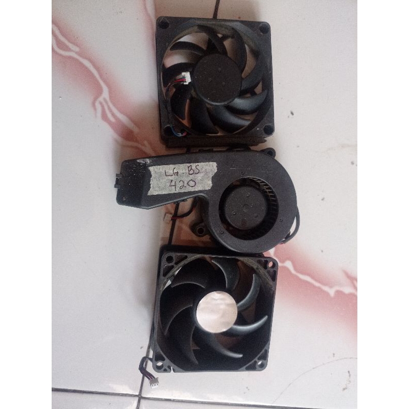 fan proyektor LG BS420